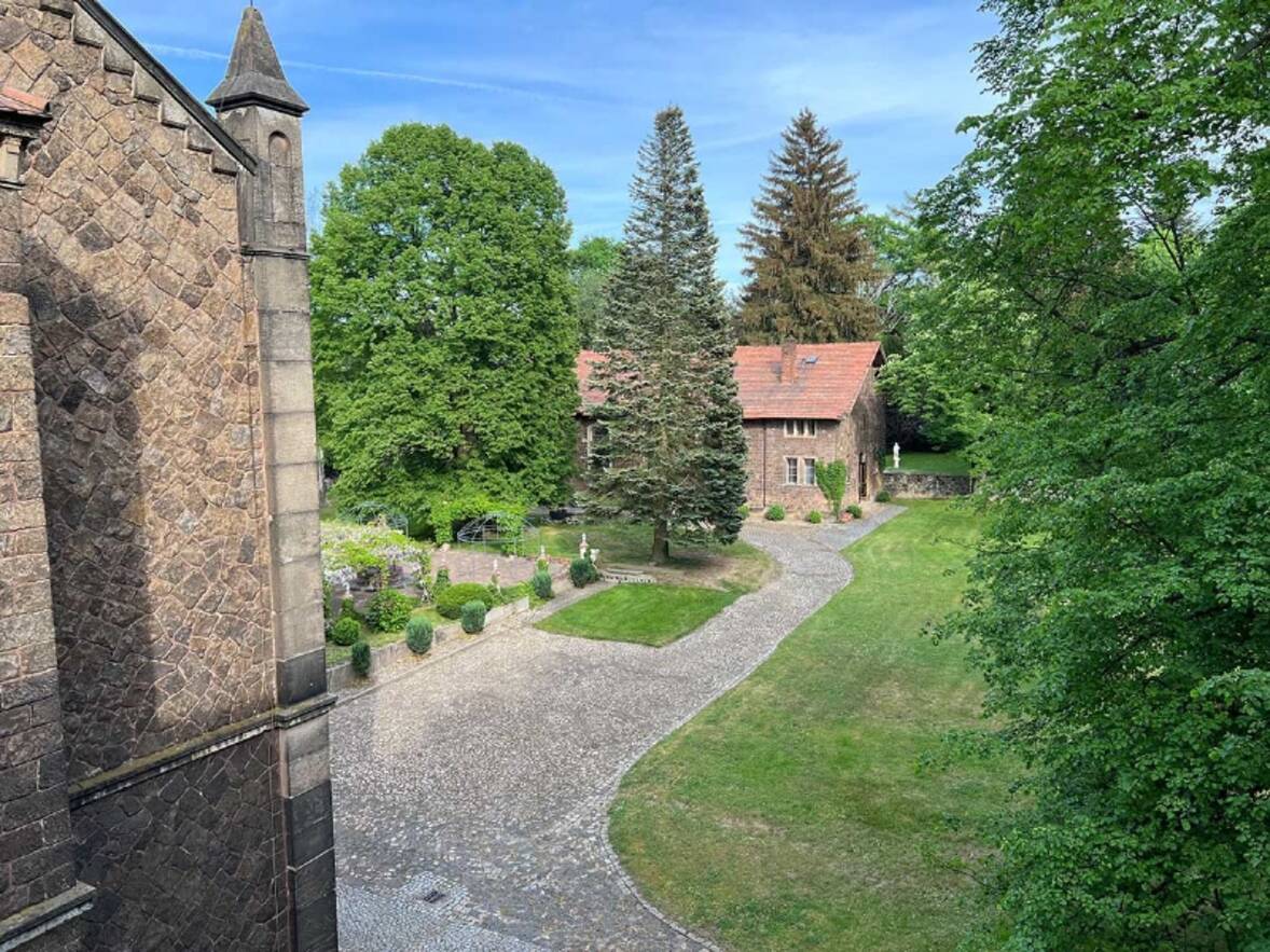Blick vom Westfl&uuml;gel zur Halle