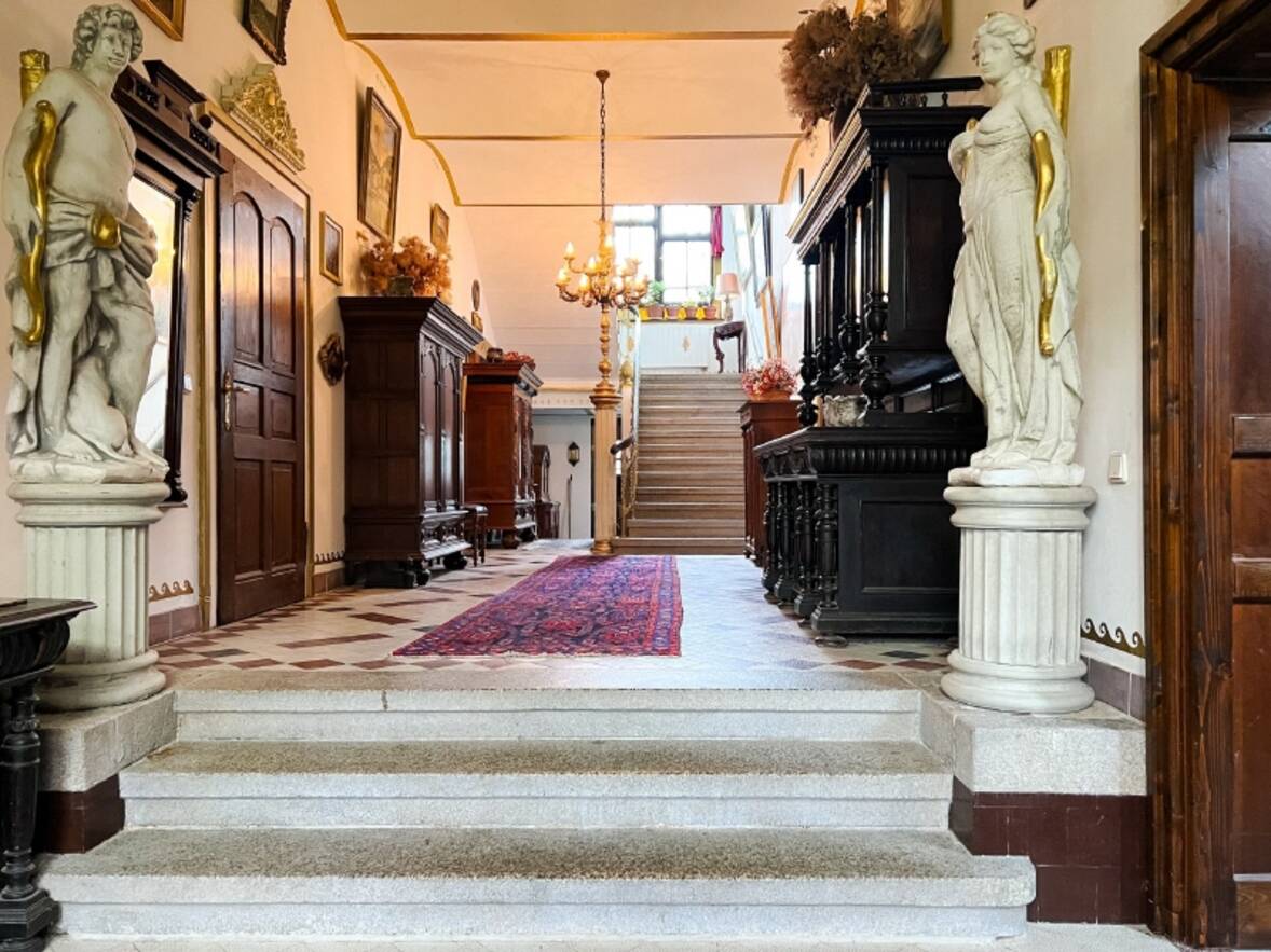 In der Villa (1)