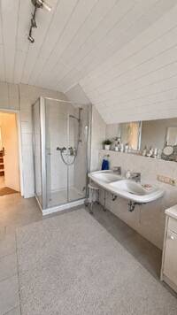 Badezimmer Obergeschoss Badezimmer Obergeschoss