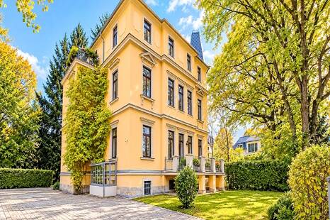 B&uuml;rofl&auml;che im historischen Gew&ouml;lbekeller!