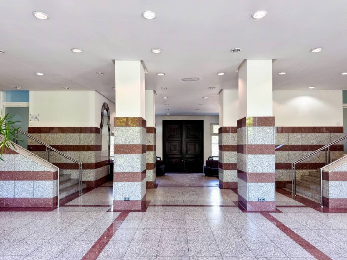 Foyer Foyer