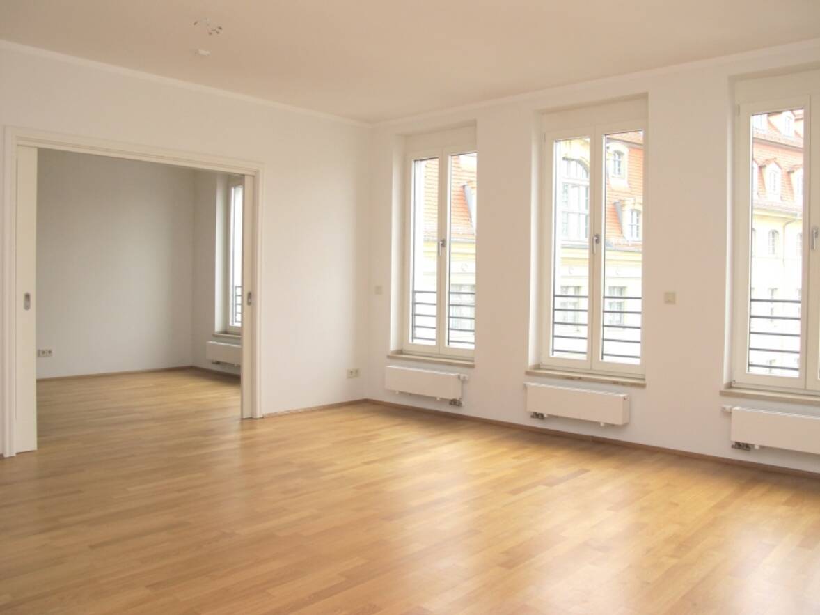 3 Schiebetür zum Esszimmer 3 Schiebetür zum Esszimmer