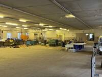 Montagehalle mit ca 900 m² pro Etage Montagehalle mit ca 900 m² pro Etage