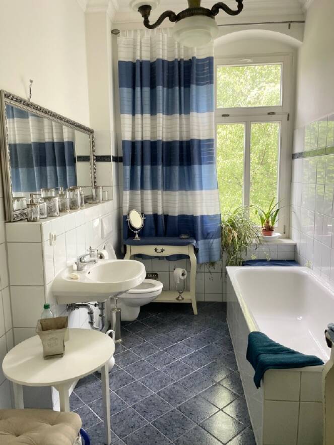 Bad mit Wanne Bad mit Wanne