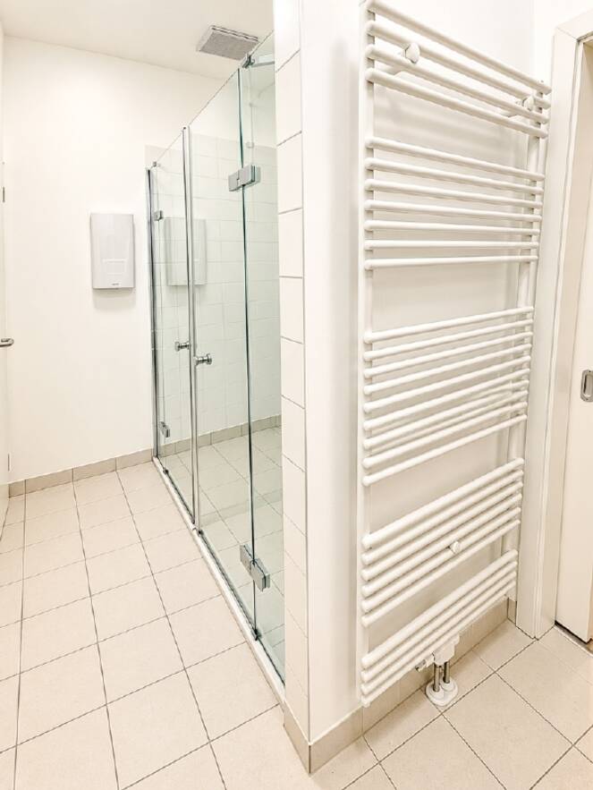 Bad mit Dusche Bad mit Dusche