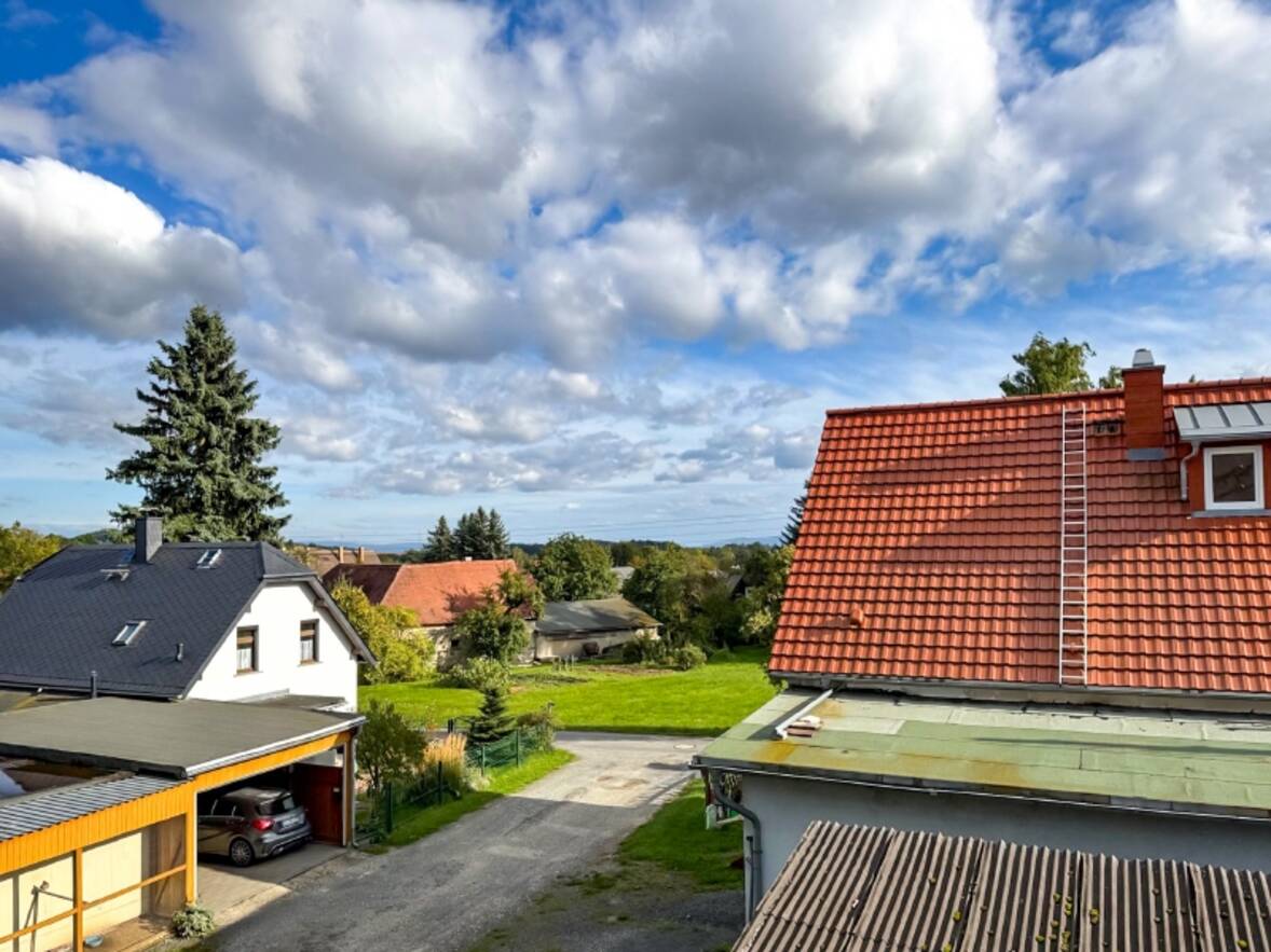 Blick zur Zufahrt Blick zur Zufahrt